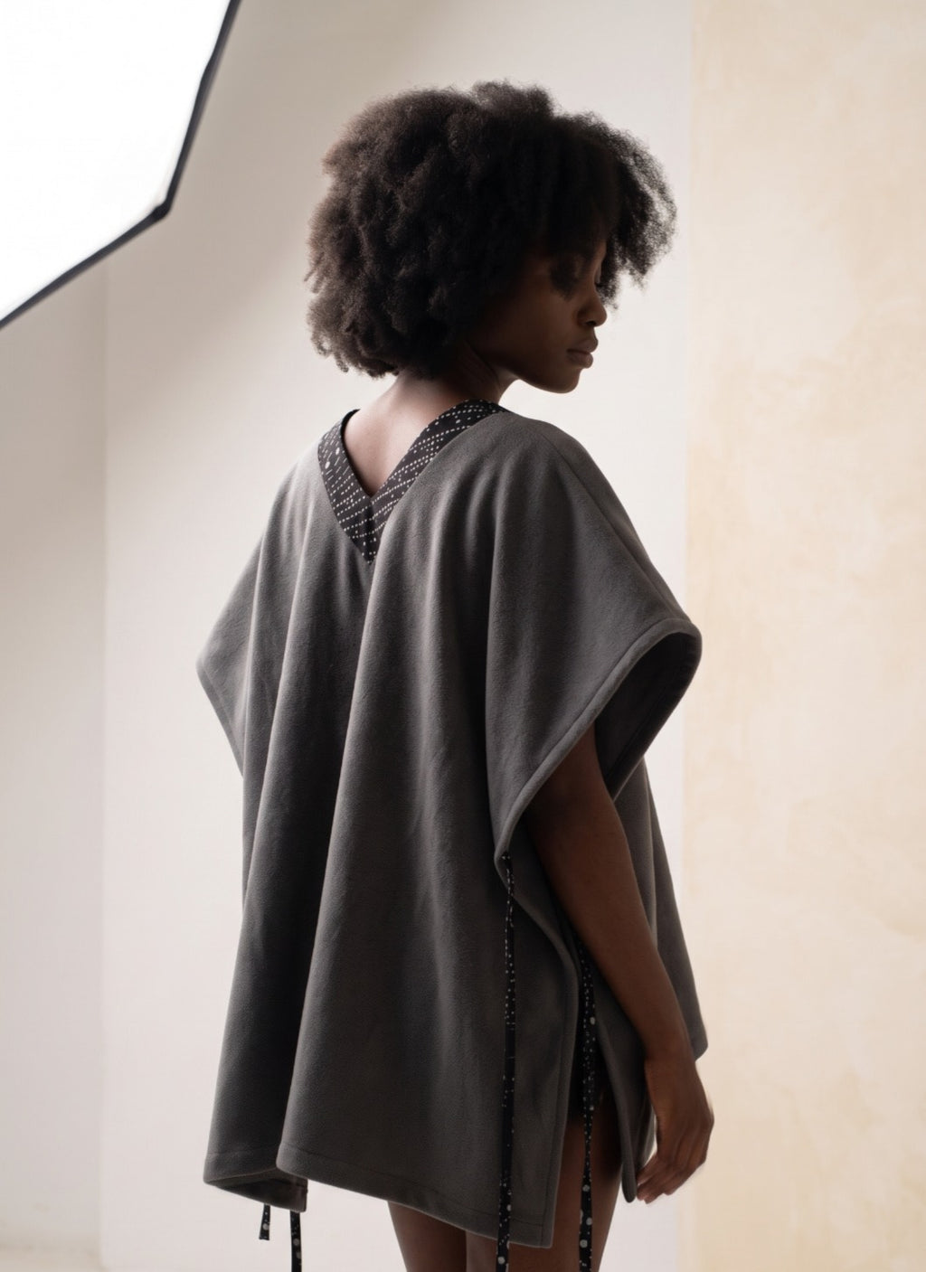 Nakma Limited Kimono – Ash Grey